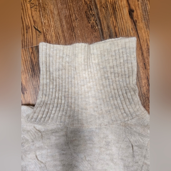 CeCe sweater L/XL heather cream Nwt blue sparkle snowflakes warm snow ski xmas - Picture 4 of 15